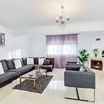Villa Machado