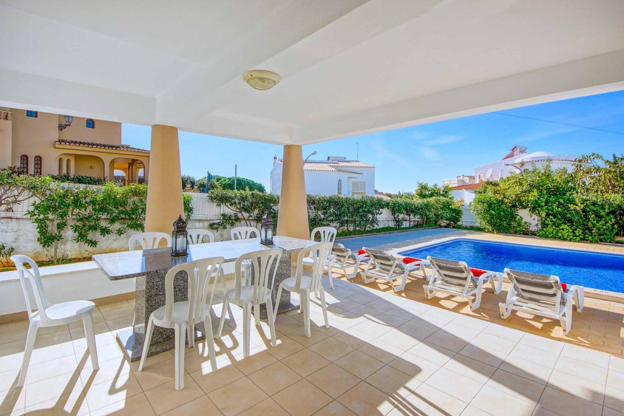 Machado Villa